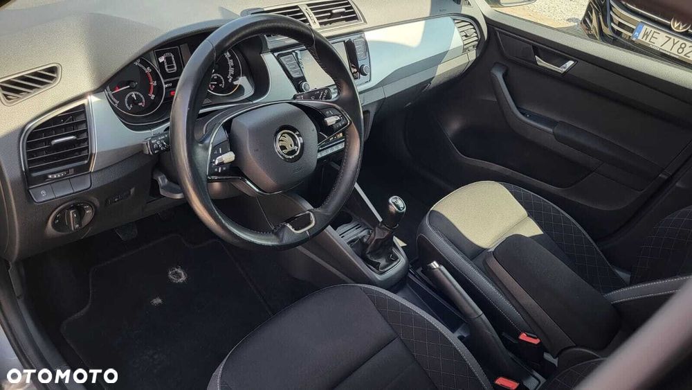 Skoda Fabia - 11
