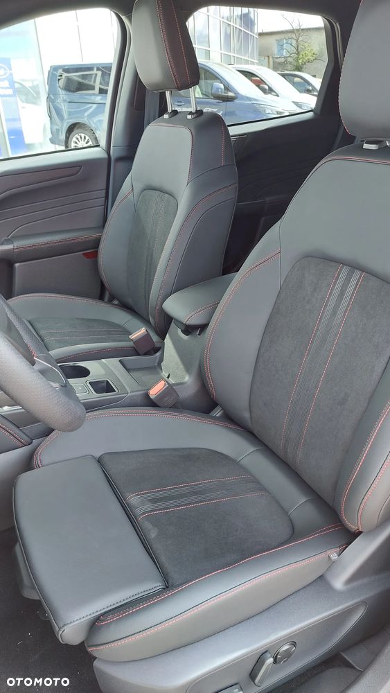 Ford Kuga 2.5 FHEV AWD ST-Line X eCVT - 25