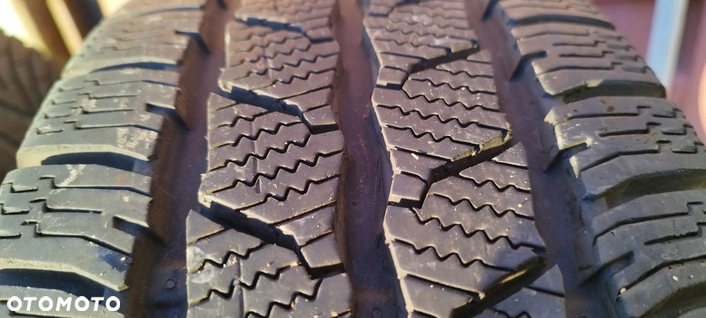 215/65/16c continental vancontact winter - 3