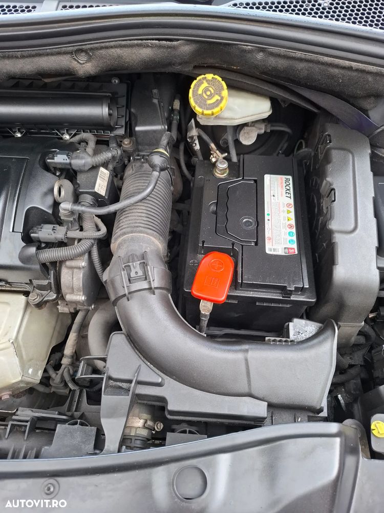 Peugeot 208 120 VTI Allure - 5