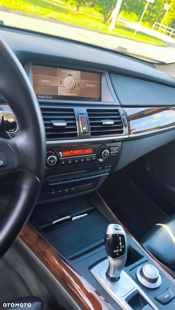BMW X5 4.8 is Edition Exclusive - 28