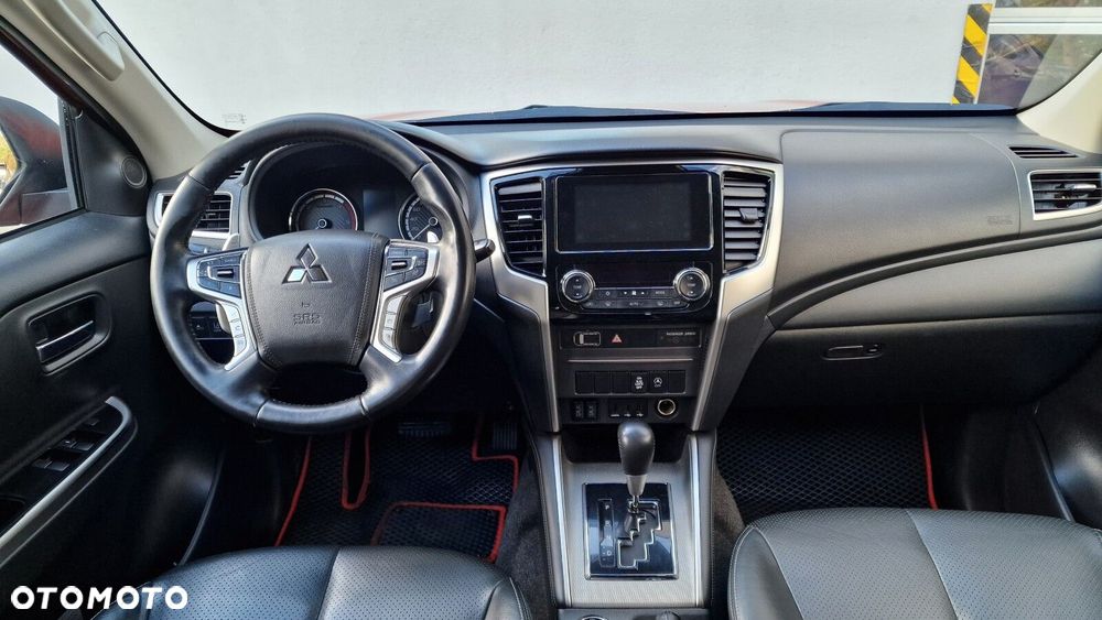 Mitsubishi L200 - 10