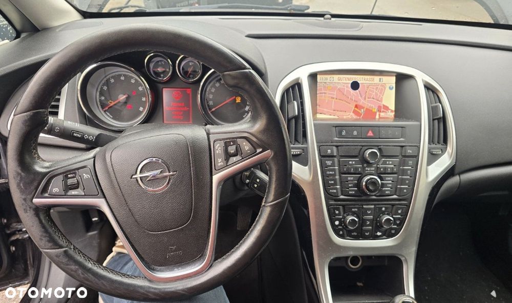Opel Astra 2013 photo 5