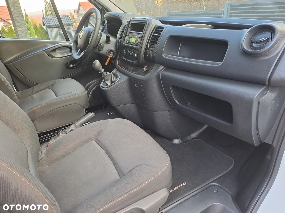 Opel Vivaro - 14