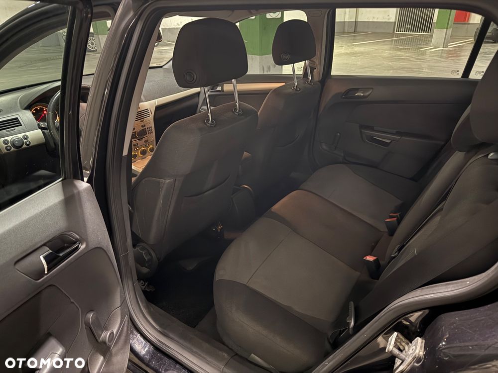 Opel Astra 1.7 CDTI DPF Cosmo - 7