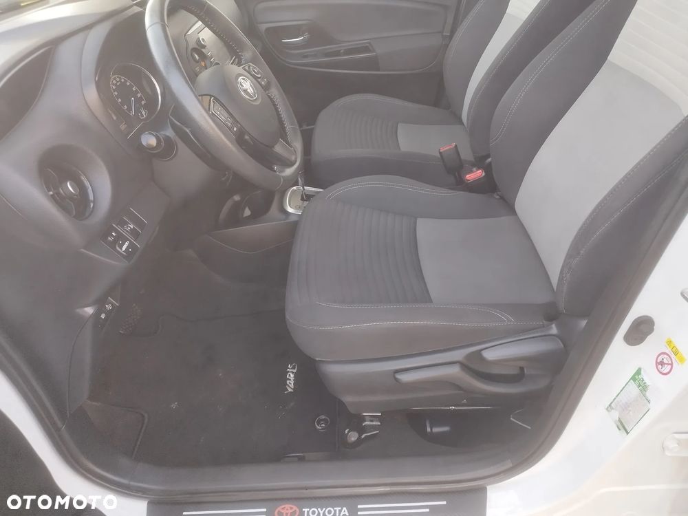 Toyota Yaris - 17