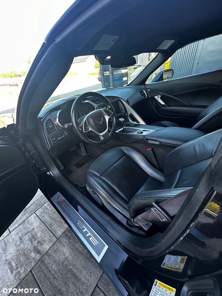 Chevrolet Corvette - 12