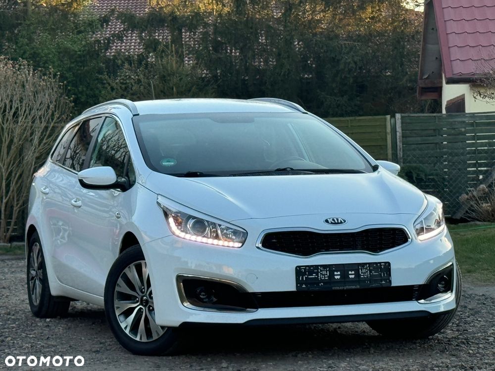 Kia Ceed 1.6 CRDi 136 ISG Platinum Edition - 3