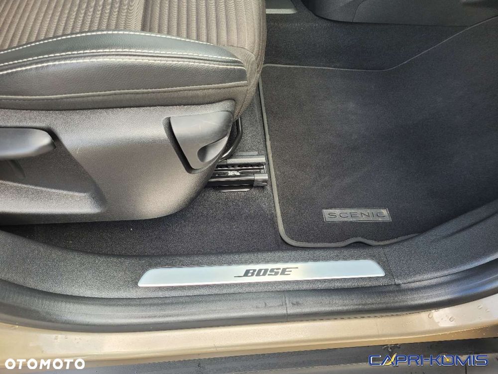 Renault Grand Scenic - 17