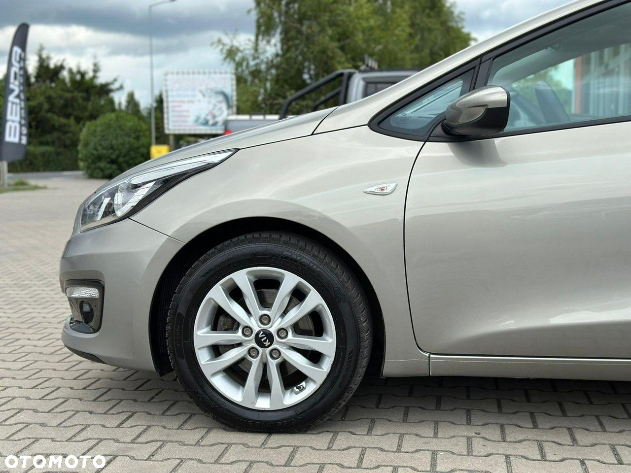 Kia Ceed - 11