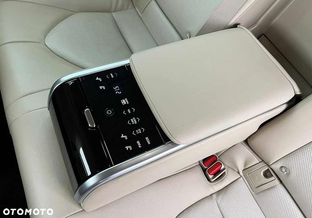 Toyota Camry 2.5 Hybrid Executive CVT - 36