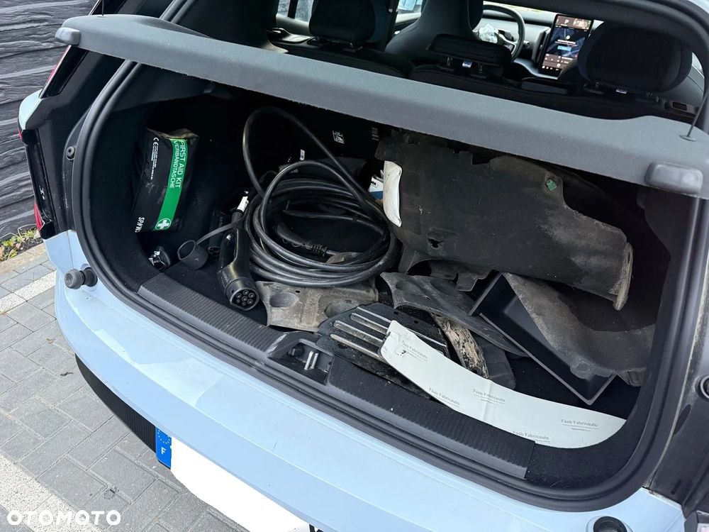 Volvo EX30 Single Motor RWD Plus - 22
