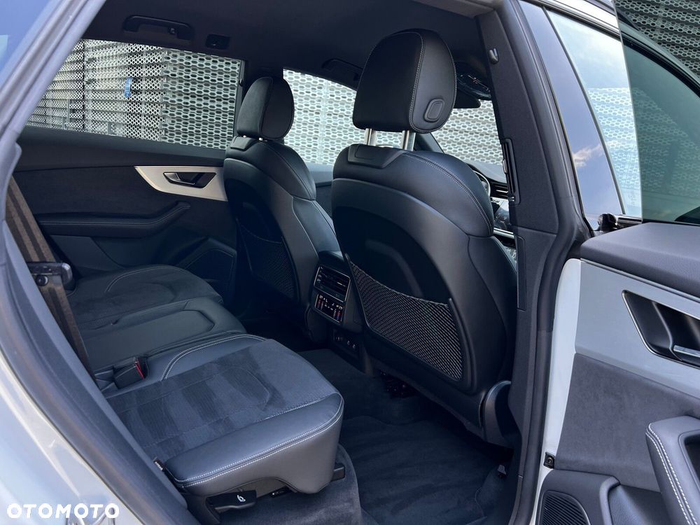 Audi SQ8 TFSI Quattro Tiptronic - 14