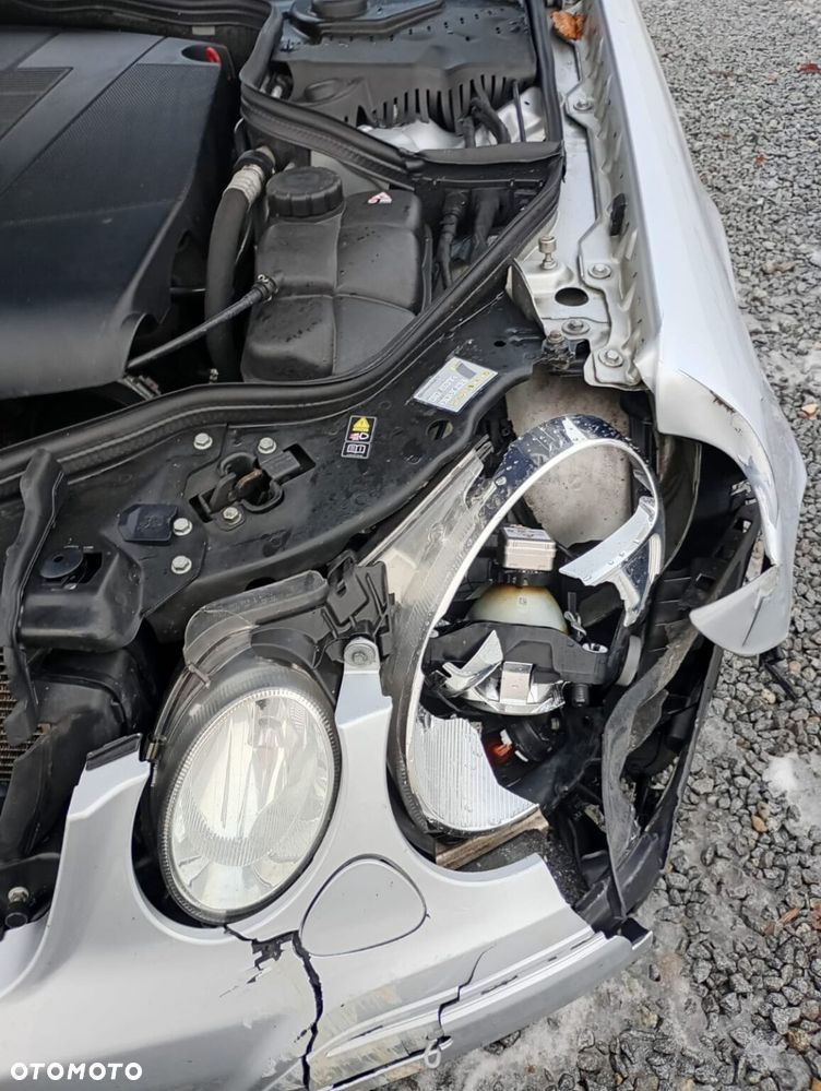 Mercedes-Benz Klasa E 220 CDI Avantgarde DPF - 23