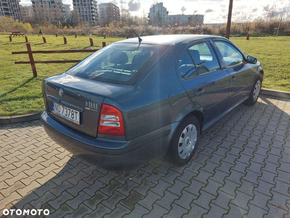 Skoda Octavia 1.6 Classic - 2