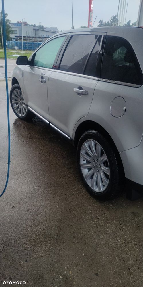 Lincoln MKX - 4