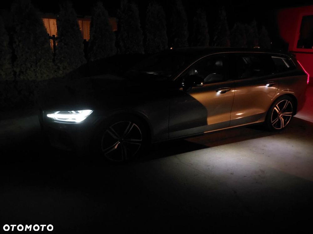 Volvo V60 D4 R-Design - 15