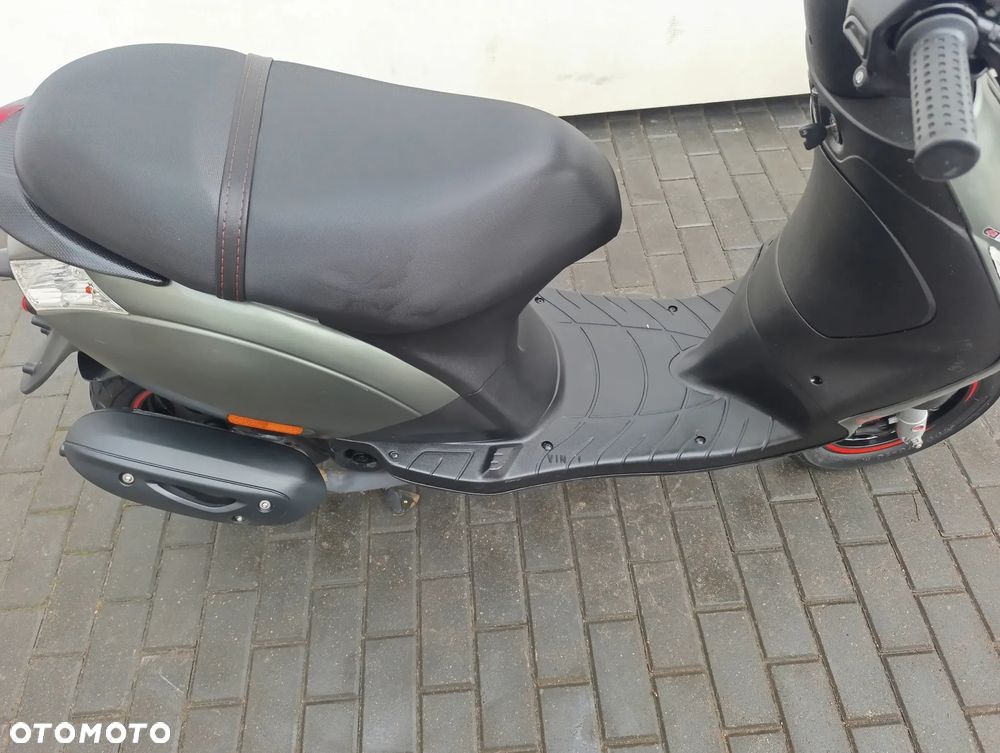 Piaggio ZIP - 22
