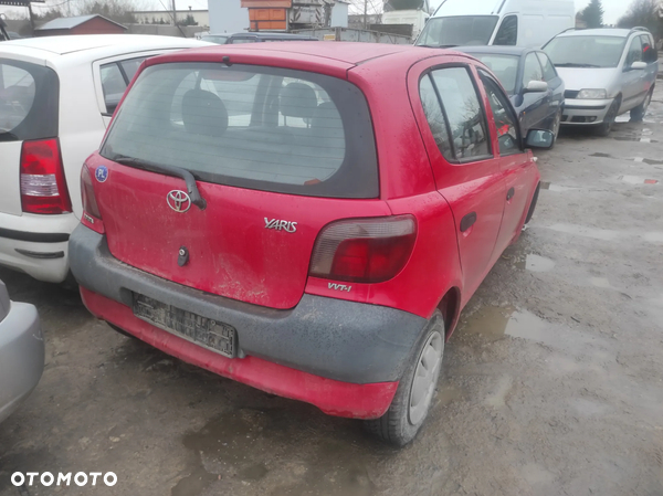 TOYOTA YARIS 2000R. 1.0B Cały na części !!!