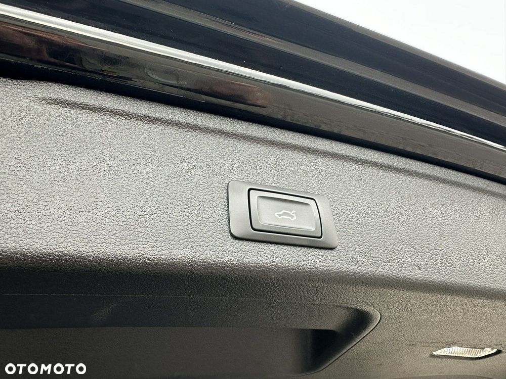 Audi A4 Avant 2.0 TDI ultra S tronic sport - 36