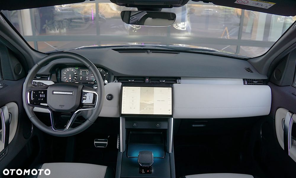 Land Rover Discovery Sport - 26