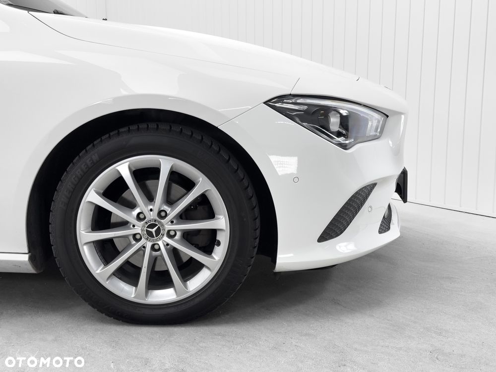 Mercedes-Benz CLA 180 7G-DCT - 12