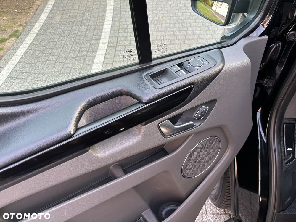 Ford Tourneo Custom 2.0 EcoBlue L1 Titanium SelectShift - 17