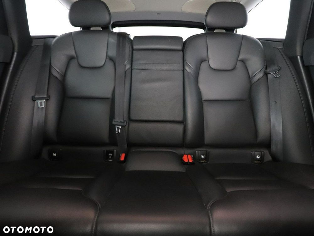 Volvo V90 D3 Momentum - 19