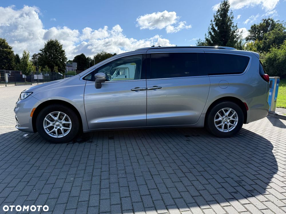 Chrysler Pacifica - 13