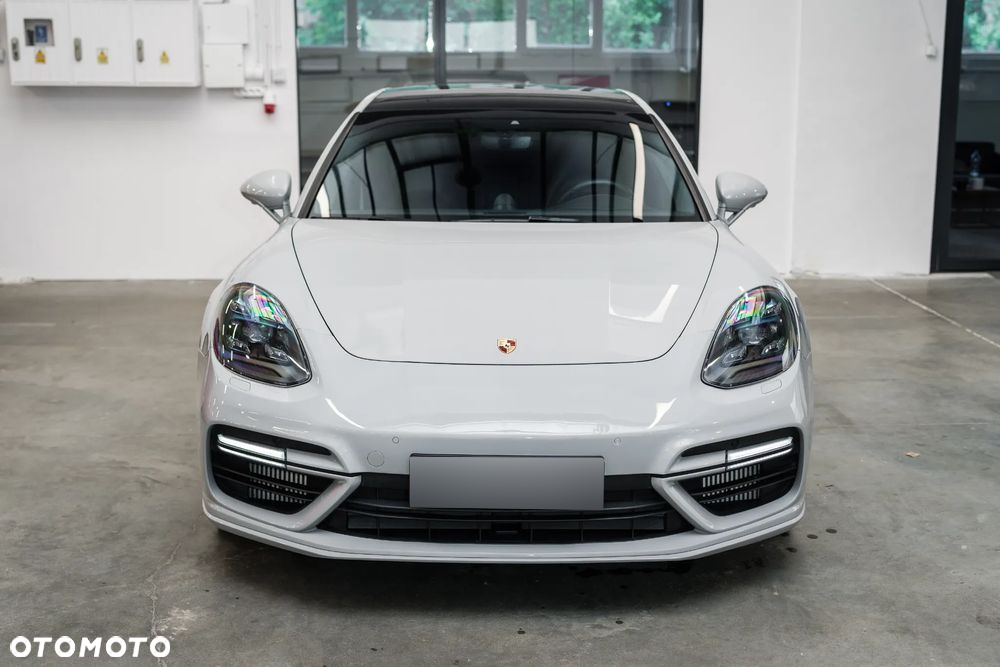 Porsche Panamera Turbo S e-Hybrid - 5