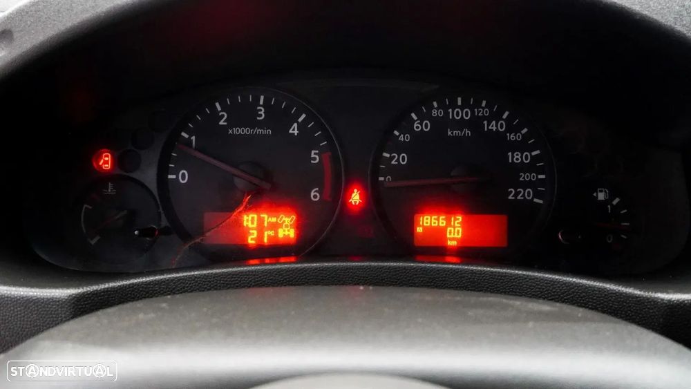 Nissan Navara 2.5 dCi CD SE 4WD - 10