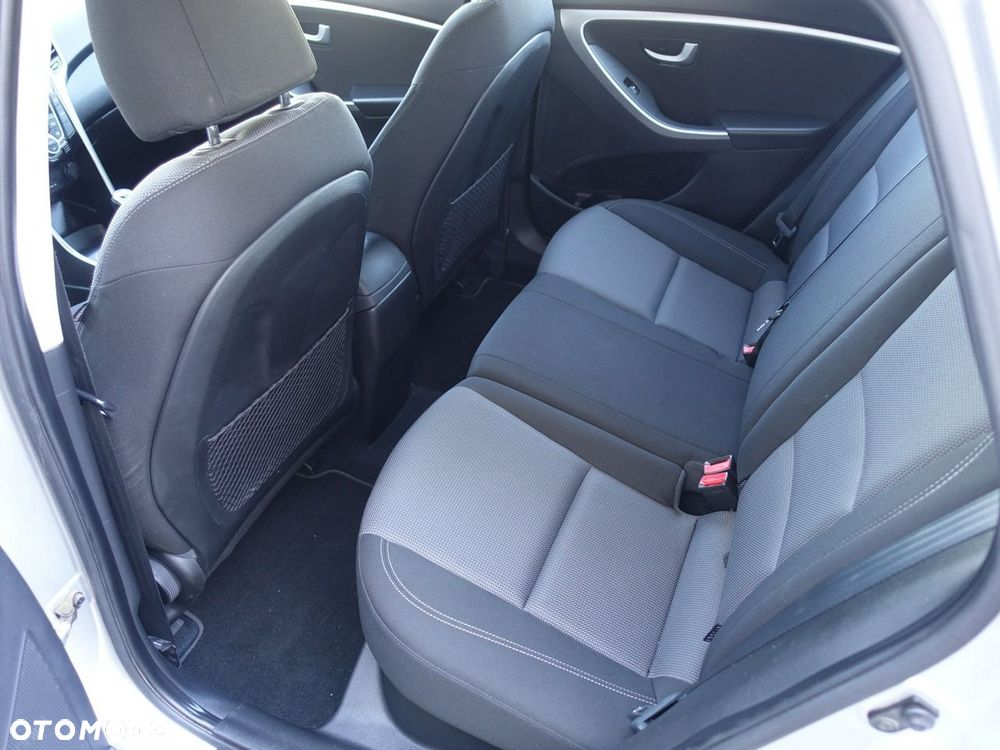 Hyundai i30 1.4 Premium - 16