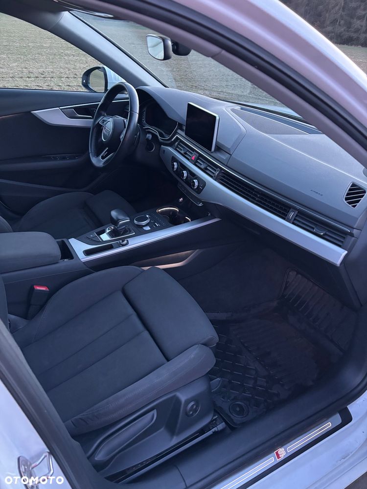 Audi A4 Avant 2.0 TDI S tronic - 20