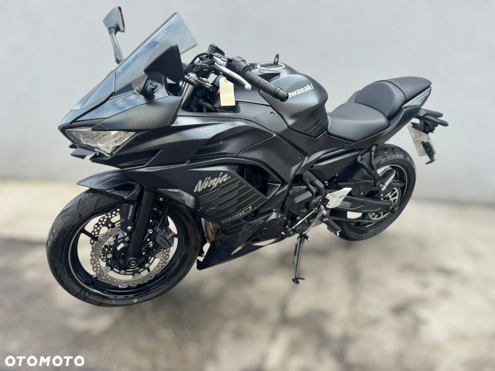 Kawasaki Ninja - 4