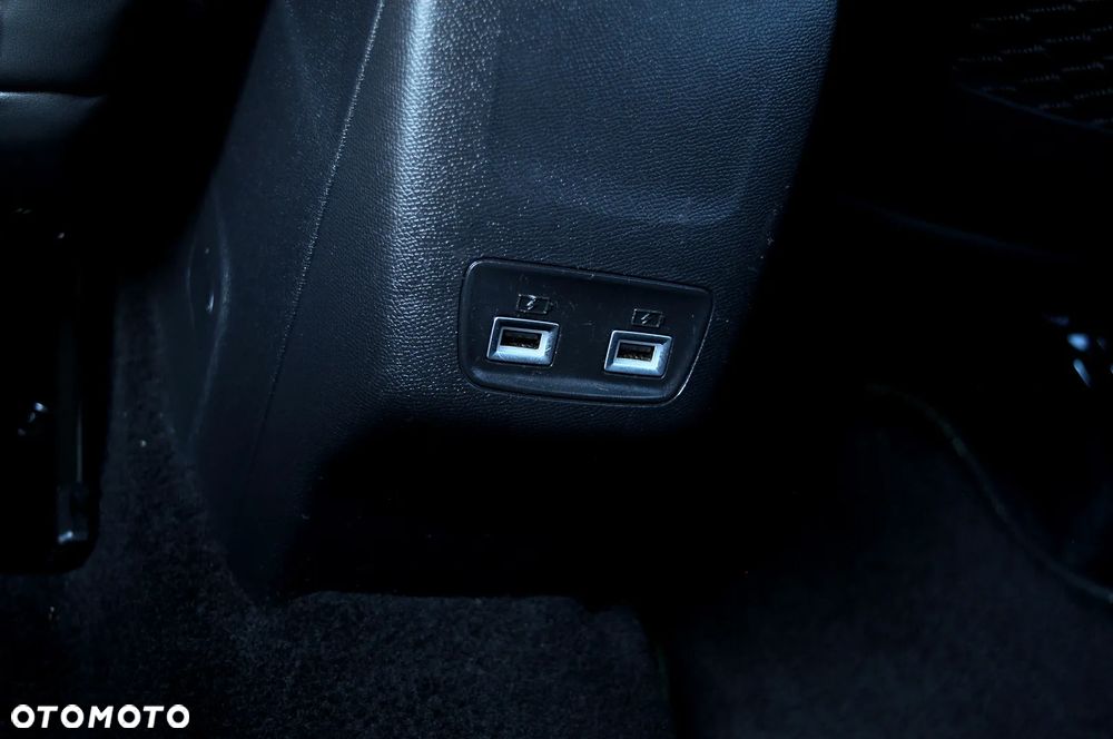 Peugeot 2008 PureTech 130 EAT8 GT - 27