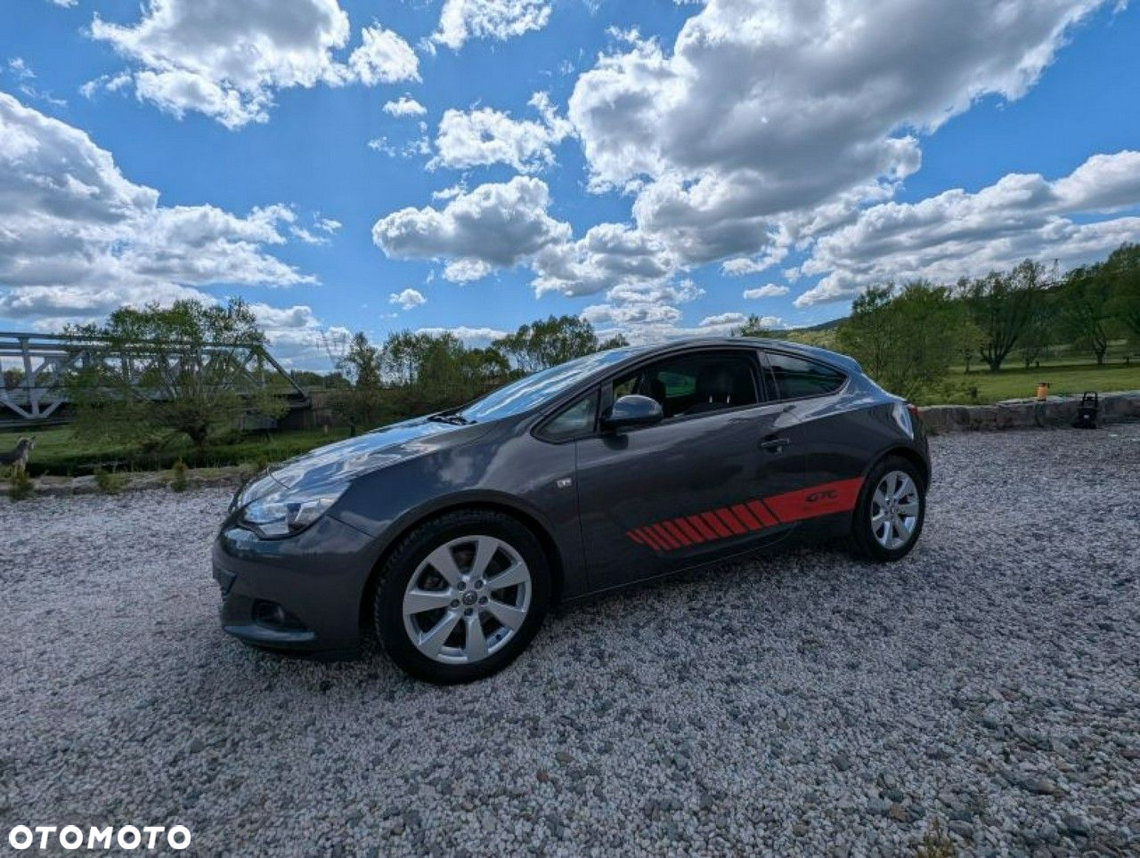 Opel Astra GTC 1.4 Turbo - 11