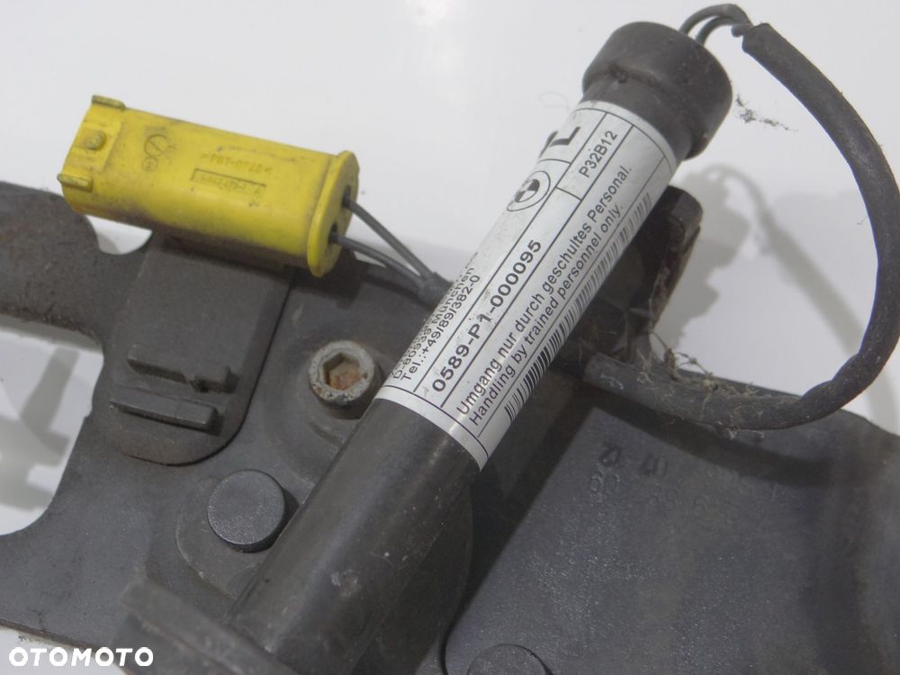 ZAWIAS MASKI NABÓJ LEWY PRZÓD BMW F11 7249887 668 - 4