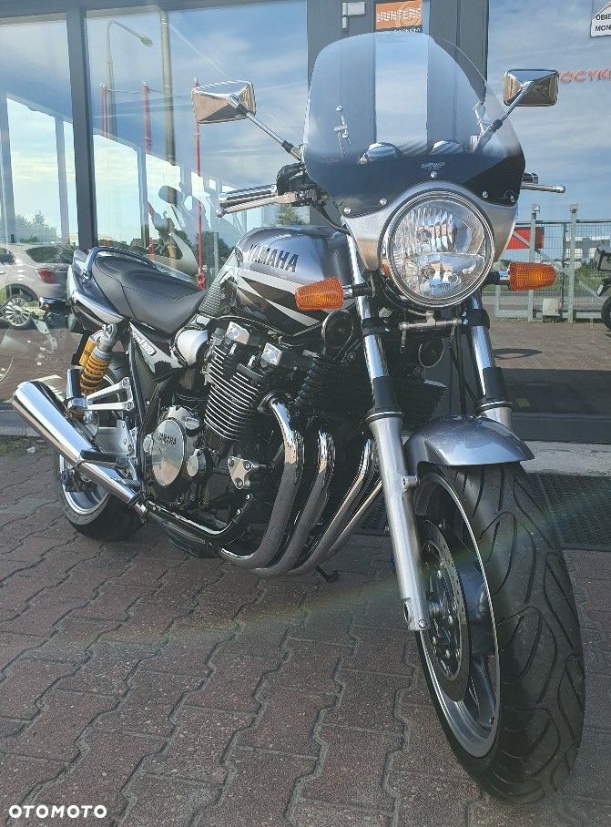 Yamaha XJR - 40