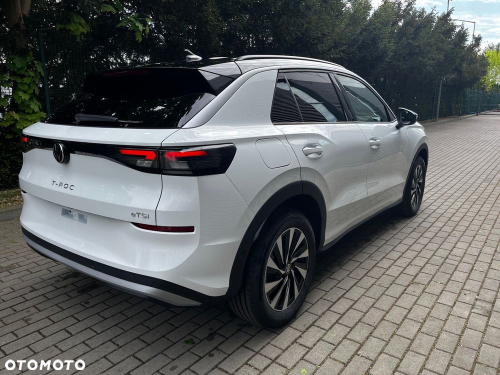 Volkswagen T-Roc - 9