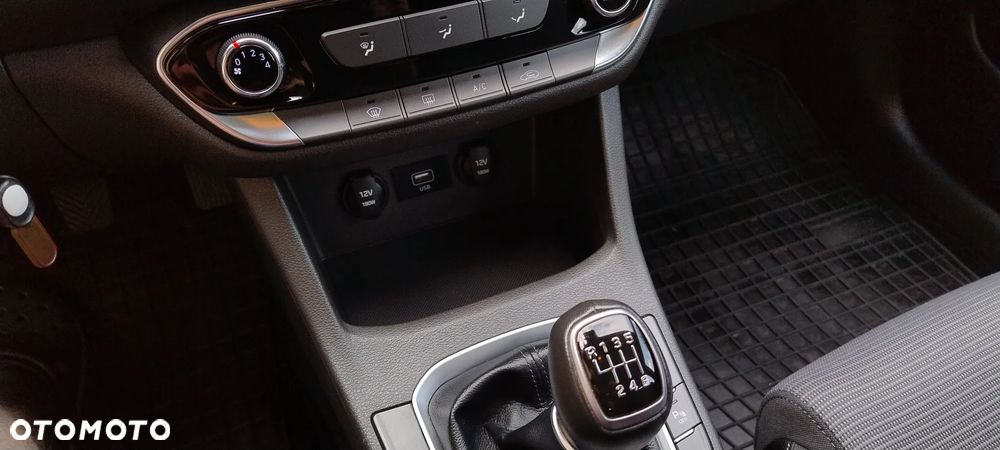 Hyundai i30 1.5 DPI Comfort - 37