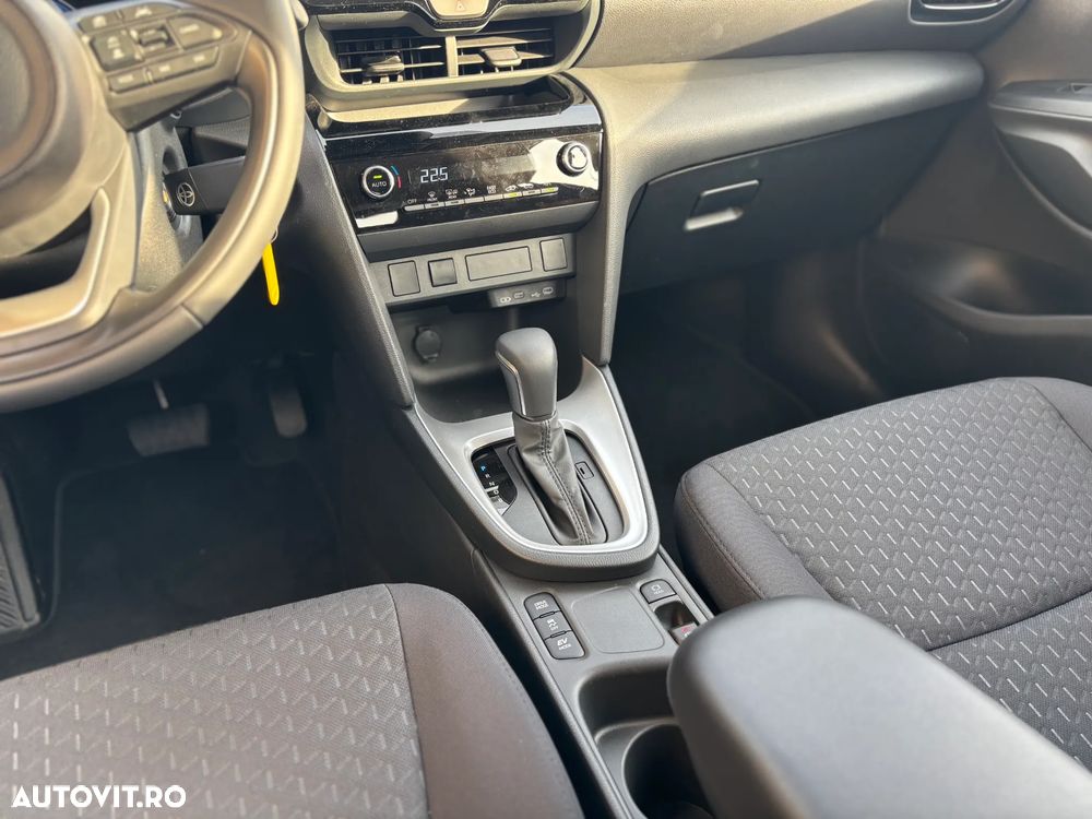 Toyota Yaris Cross 1.5 VVT-i HSD 4x2 Active - 17