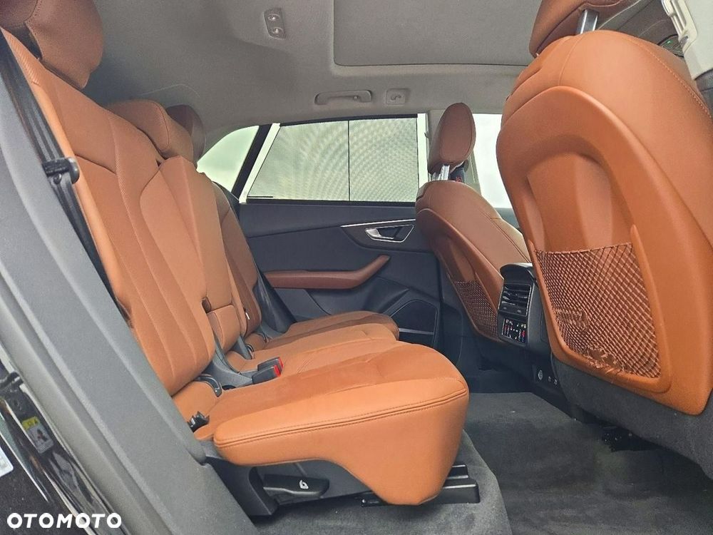 Audi Q8 55 TFSI quattro tiptronic - 10