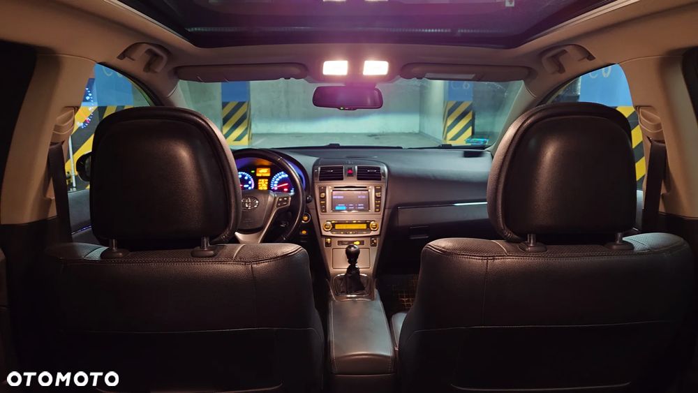 Toyota Avensis Combi 2.0 D-4D Executive - 27