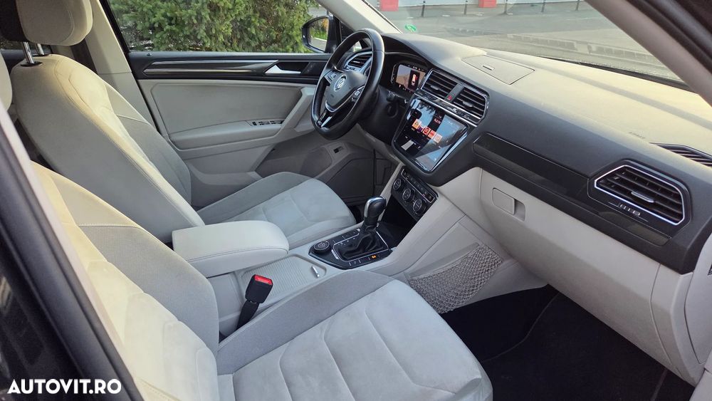 Volkswagen Tiguan Allspace 2.0 TDI 4Mot DSG R-Line - 22