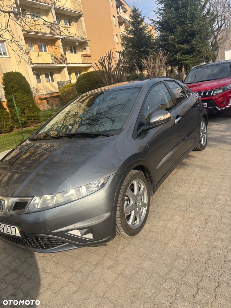 Honda Civic 1.8 Comfort - 1
