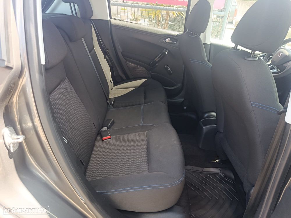Peugeot 208 1.5 BlueHDi Signature - 19