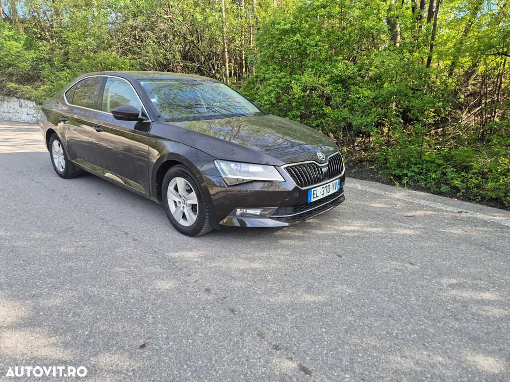 Skoda Superb 1.6 TDI DSG Style - 1