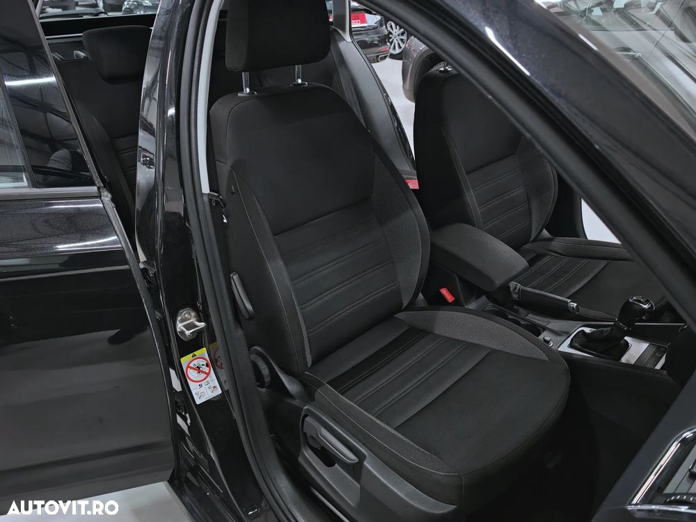 Skoda Octavia 1.6 TDI DSG Ambition - 6