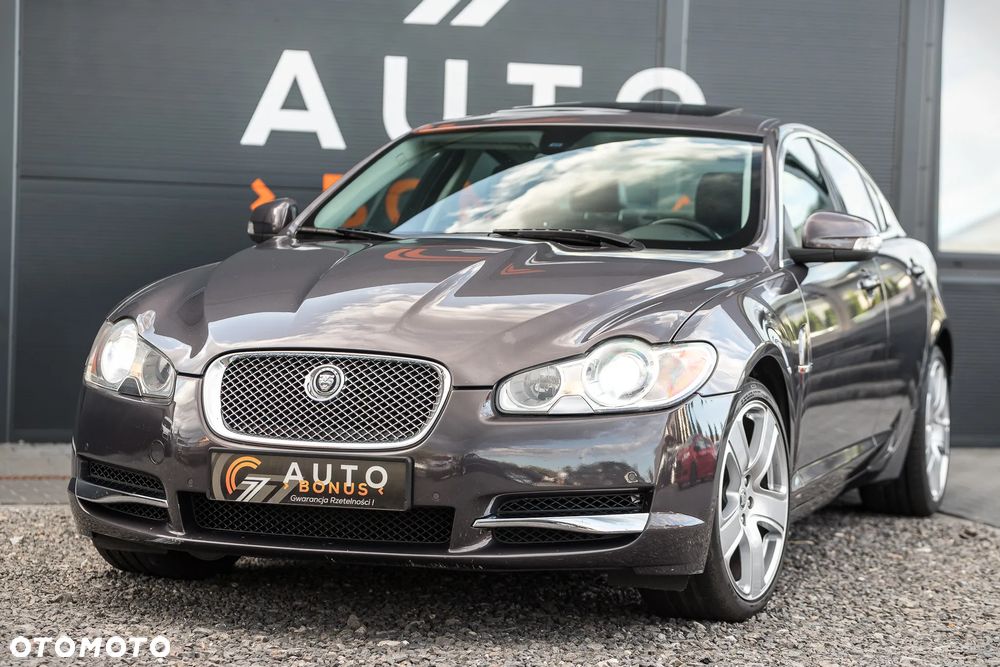 Jaguar XF 4.2 Super V8 - 6