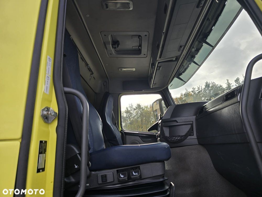 Volvo FM 380 - 28